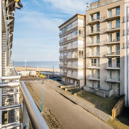 In Belgium 50m From The Sea, Cleaning Included דירה קוקסיידה