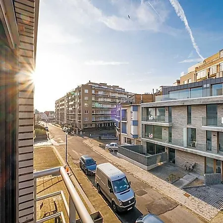 In Belgium 50m From The Sea, Cleaning Included Apartamento