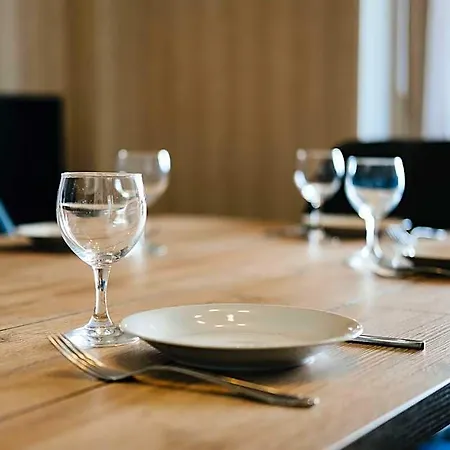 In Belgium 50m From The Sea, Cleaning Included Apartamento Koksijde